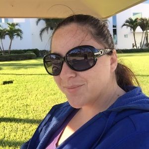 Meet your Posher, Michele